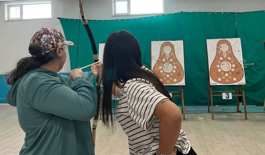 Bayburt’ta TRSM hastalarına yönelik okçuluk yarışması düzenlendi
