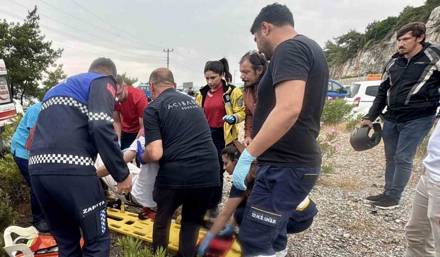 Bodrum’da can pazarı: Minibüsle otomobil çarpıştı, 15 kişi yaralandı