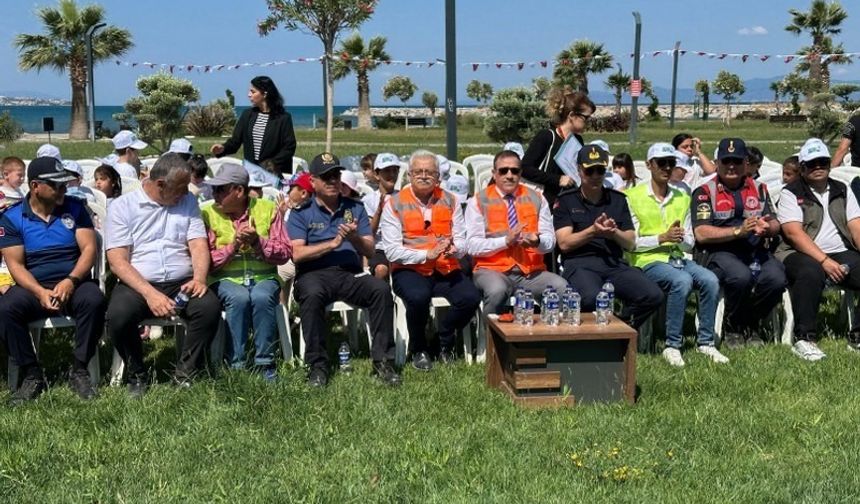Burhaniye’ de Çevre Günü etkinliği düzenlendi