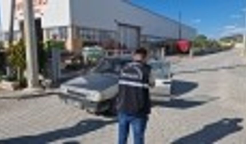 Çaldıkları araçla drift atarken yakalanan 4 şahıs tutuklandı