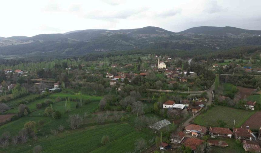 Caminin tamamlanması için arsasını bağışladı