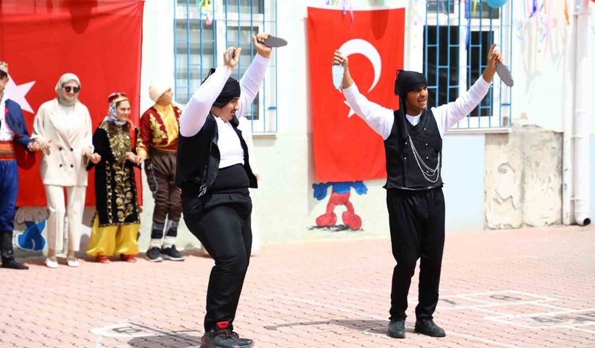 Çorum’da özel öğrencilerden duygusal gösteri