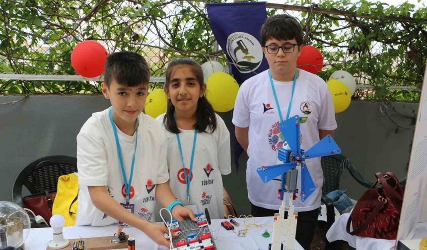 Diyarbakır’da lise öğrencileri yaptıkları bilimsel projelerini sergiledi