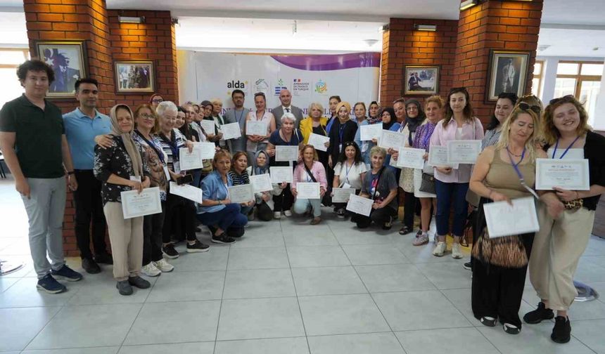 Edremit’te kadınların yerel yönetime katılımı güçleniyor