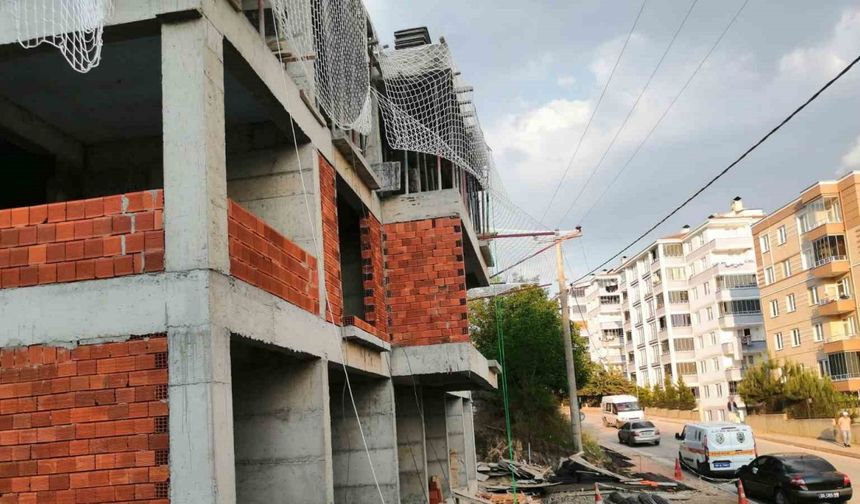 Elektrik akımına kapılan işçi hayatını kaybetti