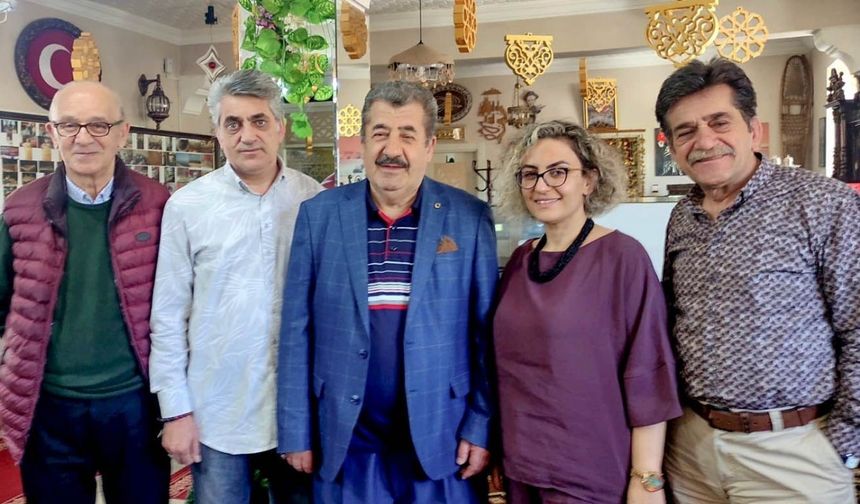 Ersander kolları yeniden sıvadı