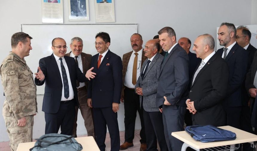 Erzurum Ticaret Borsası’ndan Şenkaya’ya eğitim ve ekonomiye yönelik destek ziyaretleri