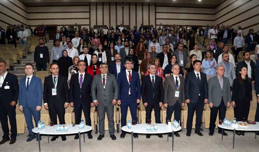 Erzurum’da "Beyin ölümü tespiti ve donör bakımı farkındalık" sempozyumu düzenlendi