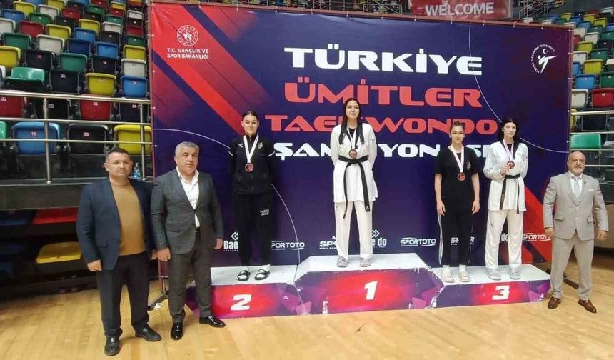 Eskişehirli sporcu Nida Nur Çene Türkiye Tekvando Şampiyonası’nda Türkiye 3’üncüsü oldu