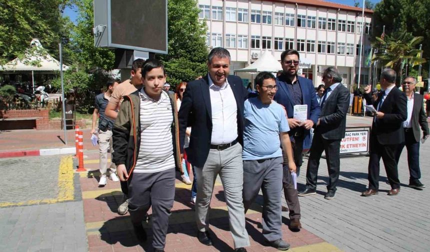 Gediz’de Engelliler Haftası farkındalık standıyla başladı