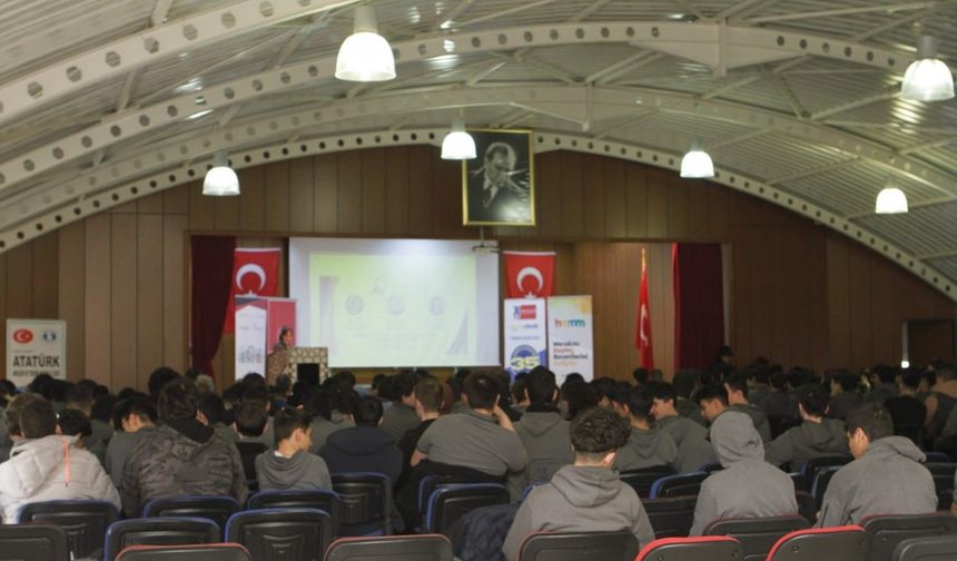 GENÇ AR-GE etkinliğinde öğrenciler, girişimcilik ve yenilikle buluştu