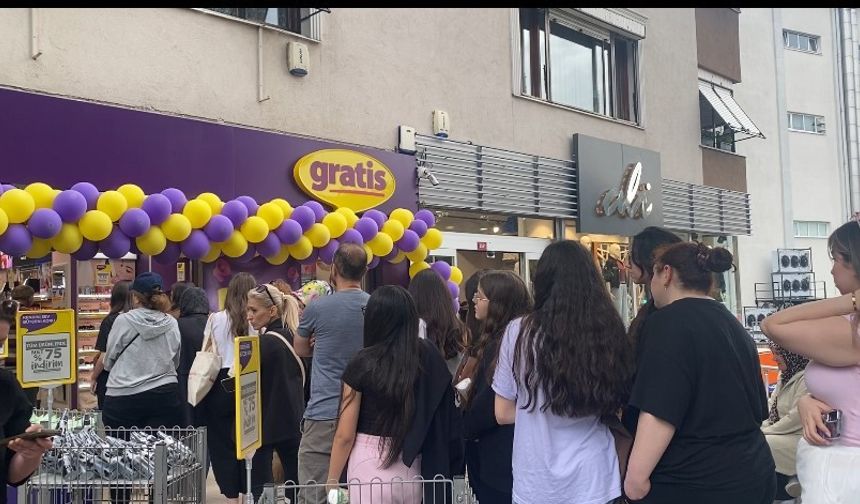 Gratis’ten dev indirim kampanyası: Raflar boşaldı, ürünler tükendi