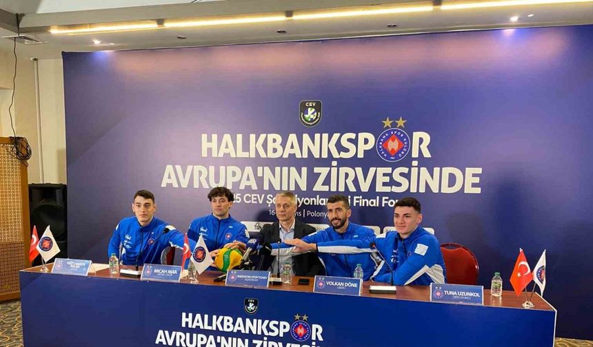 Halkbank Ankara Başantrenörü Stoytchev: "Dörtlü finale savaşmaya hazır gidiyoruz, hiçbir takımdan korkmayacağız"