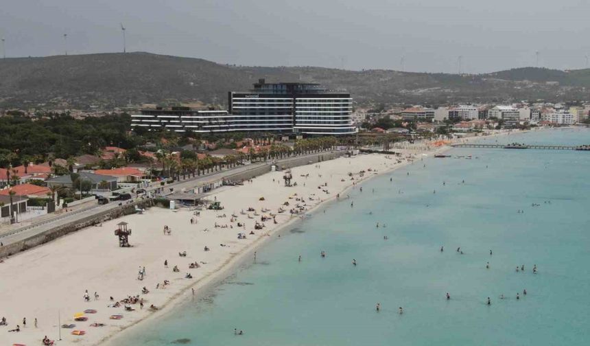 İzmirli vatandaşlar, hafta sonu Çeşme’nin keyfini çıkardı