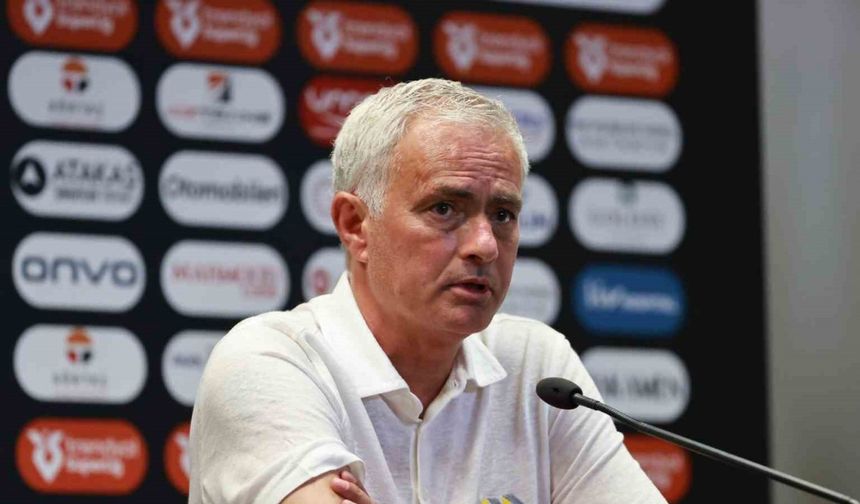 Jose Mourinho: "Başkan röportajında benim kalmamı istediğini belirtiyor, kendisi bana güveniyor"