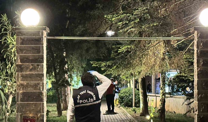 Kadıköy’de apartman dairesinde yangın: 1 kişi hayatını kaybetti
