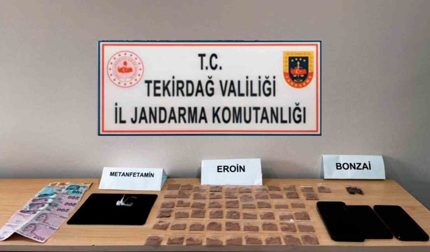 Kaput altındaki özel bölmeden uyuşturucu çıktı: 2 kişi tutuklandı