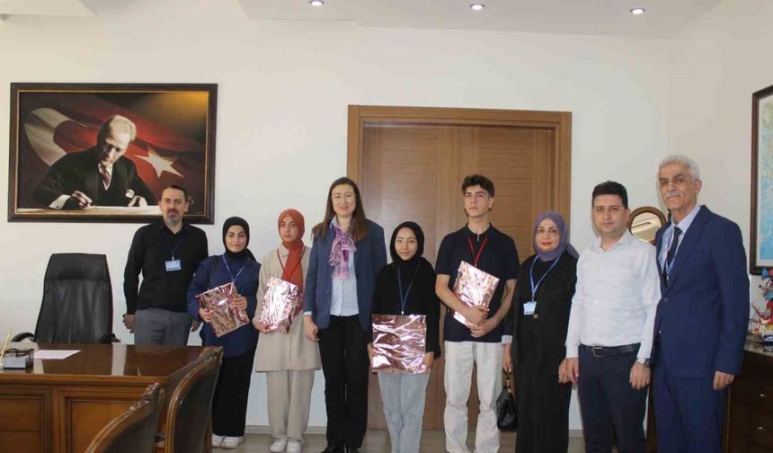 Kaymakam Polat, başarılı öğrencileri ağırladı