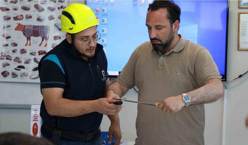 Kurban kesim kursuna yoğun ilgi