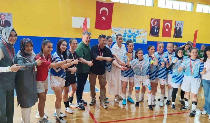 Kütahya kız futsal takımı Türkiye şampiyonu