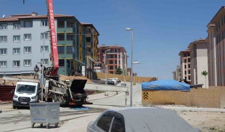 Malatya’da inşaat alanındaki çukura düşen işçi yaralandı
