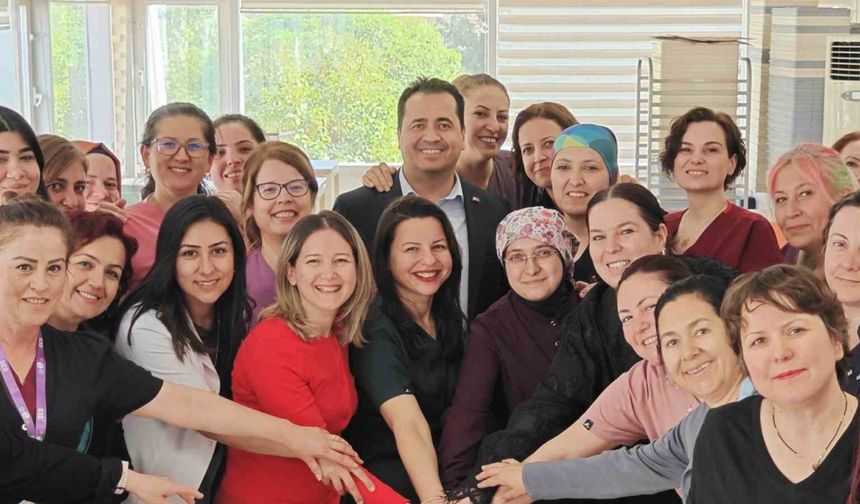 Menteşe Devlet Hastanesinde sağlık sektörünün meleklerine pastalı kutlama