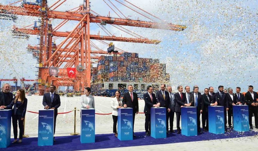Mersin Limanı’nın genişleme projesinin ilk etabı törenle açıldı
