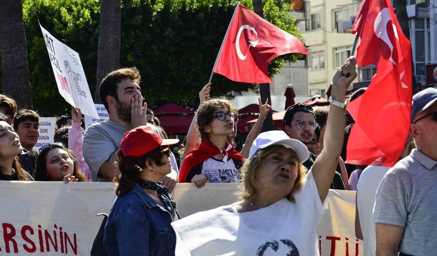 Mersin’de 1 Mayıs coşkuyla kutlandı