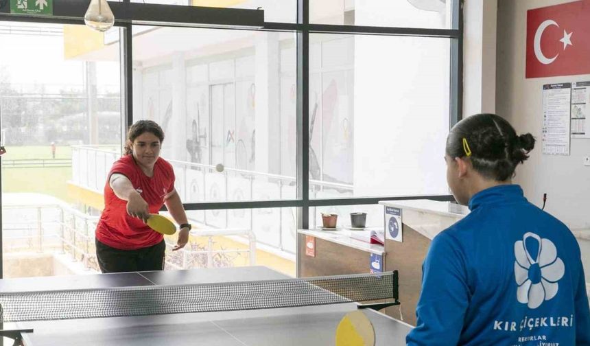 Mersin’de kız kardeşlerden spor başarısı