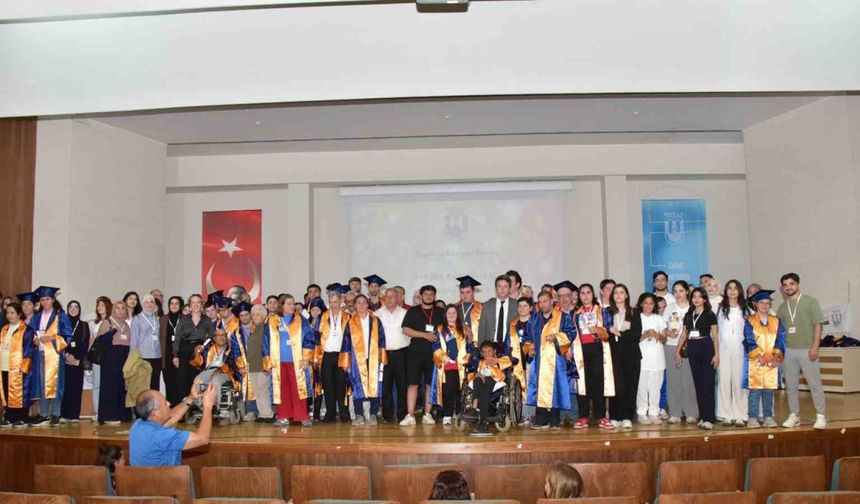 MSKÜ’de özel öğrencilere temsili mezuniyet töreni