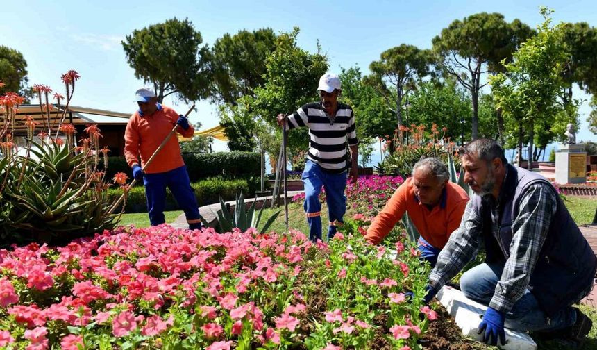 Muratpaşa’nın renkli emeği Çiçek Desenleri Günleri başlıyor