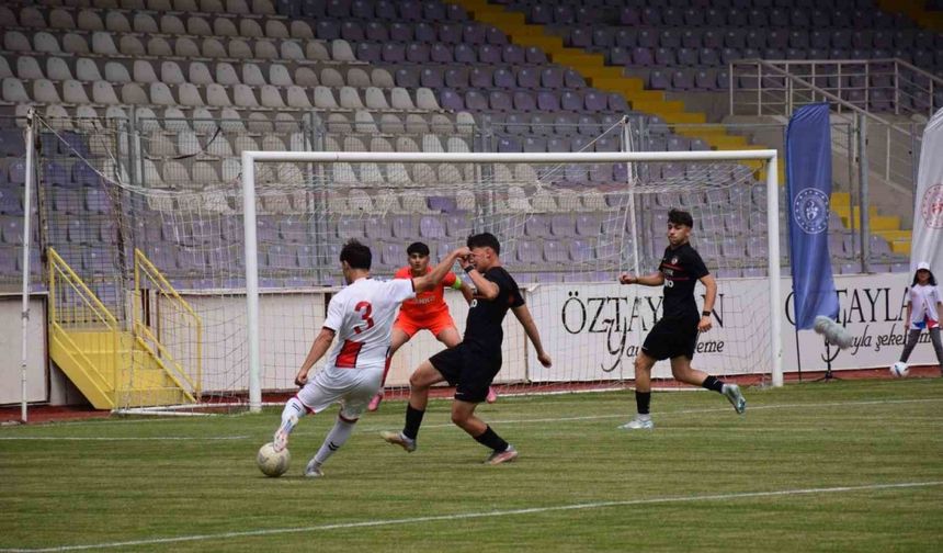 Okul Sporları Futbol Genç Erkekler Türkiye Şampiyonası sona erdi