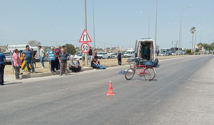 Otomobilin çarptığı bisikletli hayatını kaybetti
