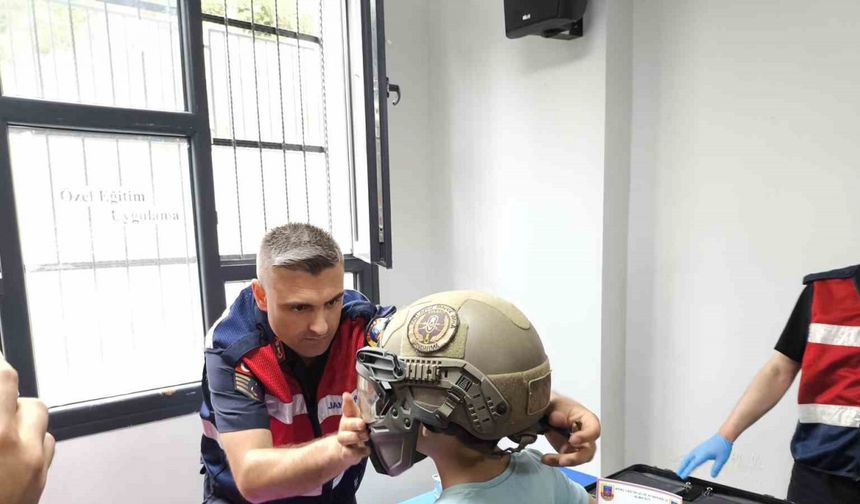 Özel bireyler, jandarmanın araç ve teçhizatlarını tanıdı