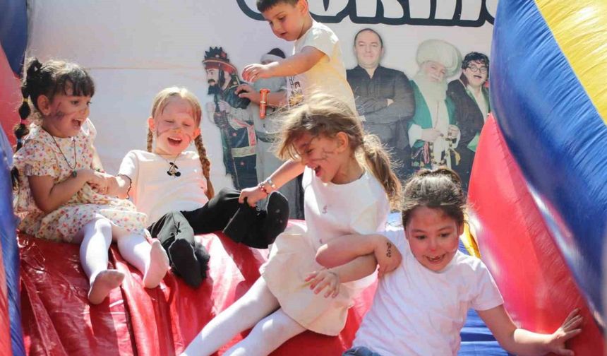 Sakarya’da 4-6 yaş Kur’an Kursu öğrencilerine şenlik gibi mezuniyet