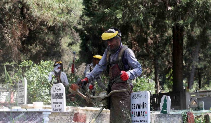 Sakarya’da mezarlıklar bayram ziyaretine hazırlanıyor