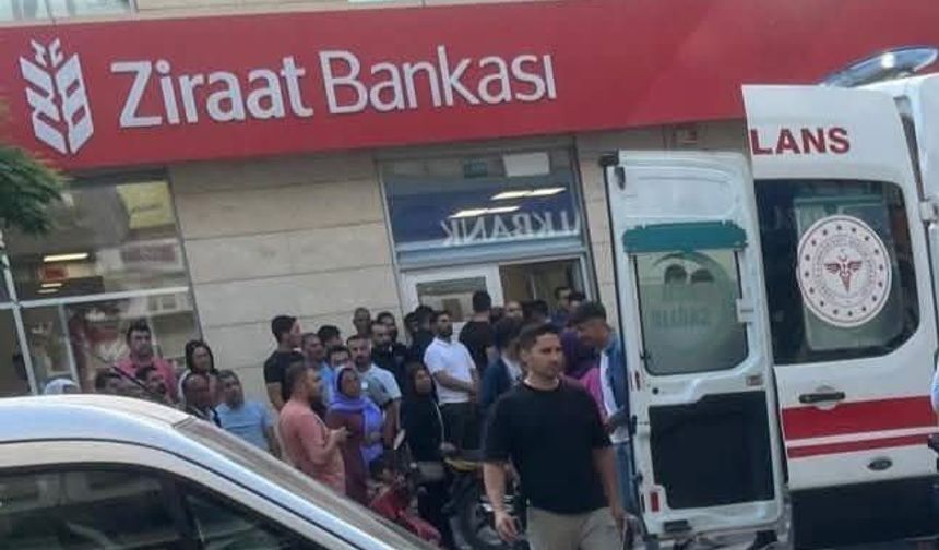 Şanlıurfa’da bankada korku dolu anlar: Bıçak çekip paraları alan şahsı polis yakaladı