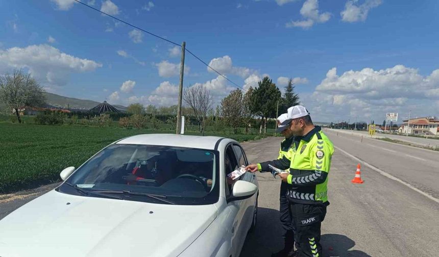 Şuhut’ta "Bir Kural Bir Ömür" sloganıyla ’Trafik Haftası’ etkinlikleri yapıldı