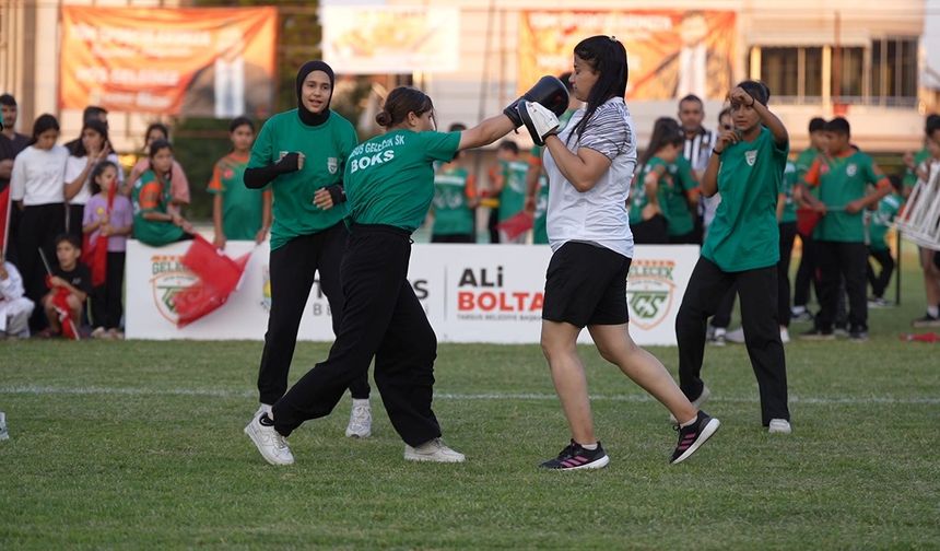 Tarsus’ta 19 Mayıs coşkusu başladı