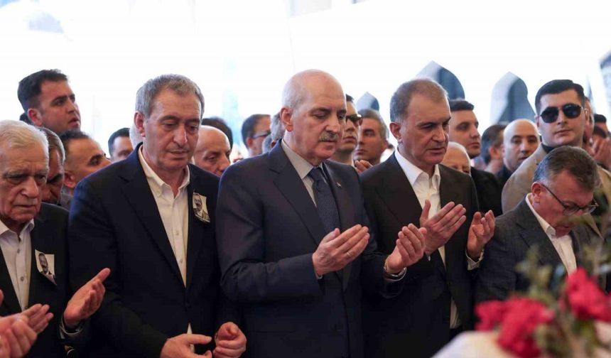 TBMM Başkanı Kurtulmuş ve AK Parti Sözcüsü Çelik’ten Sırrı Süreyya Önder’in cenaze töreni sonrası açıklama