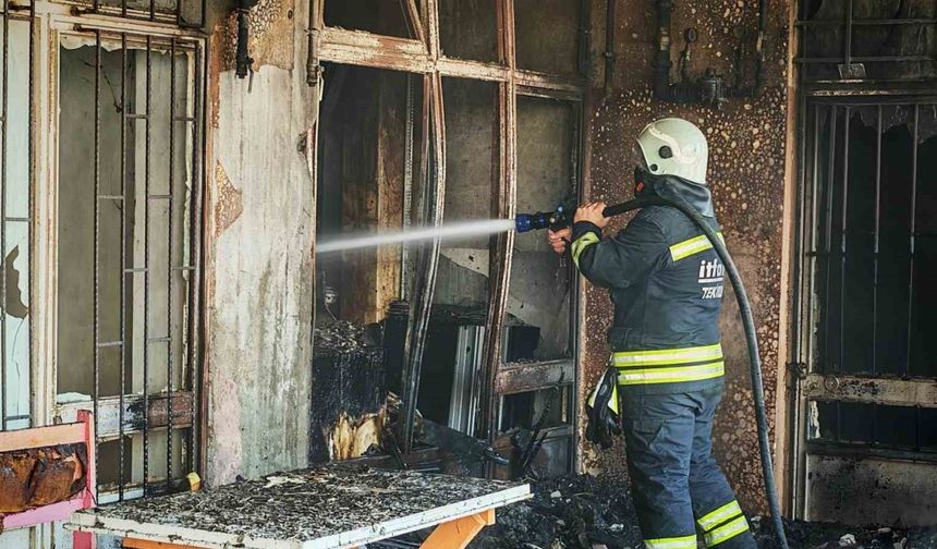 Tekirdağ’da depo yangını