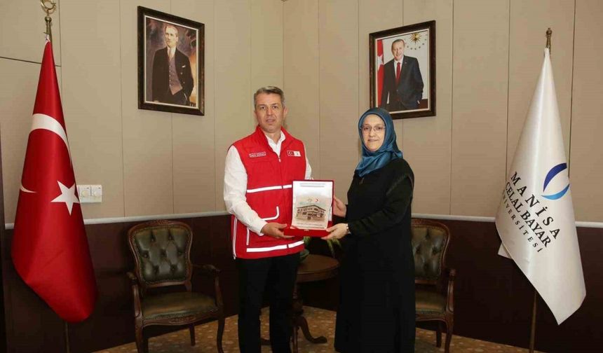 Türk Kızılay Manisa, üniversite öğrencileri için butik açacak
