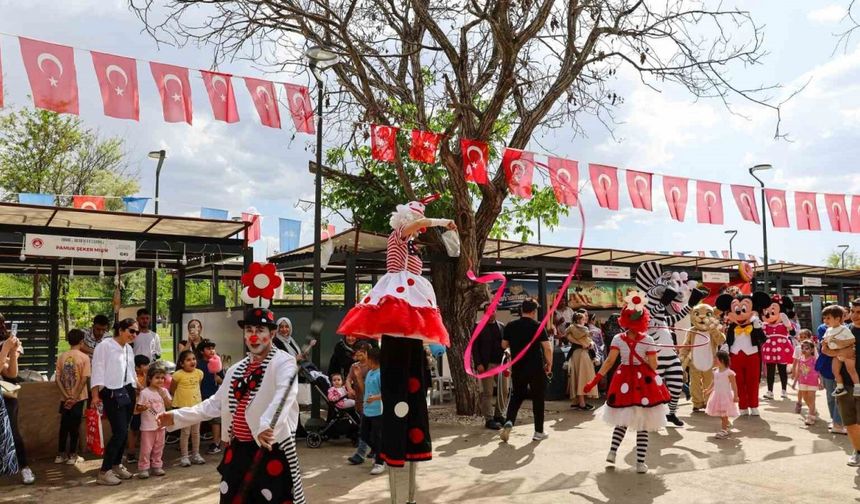 Türkiye’nin ilk Anne-Bebek Festivali renkli görüntülerle son buldu