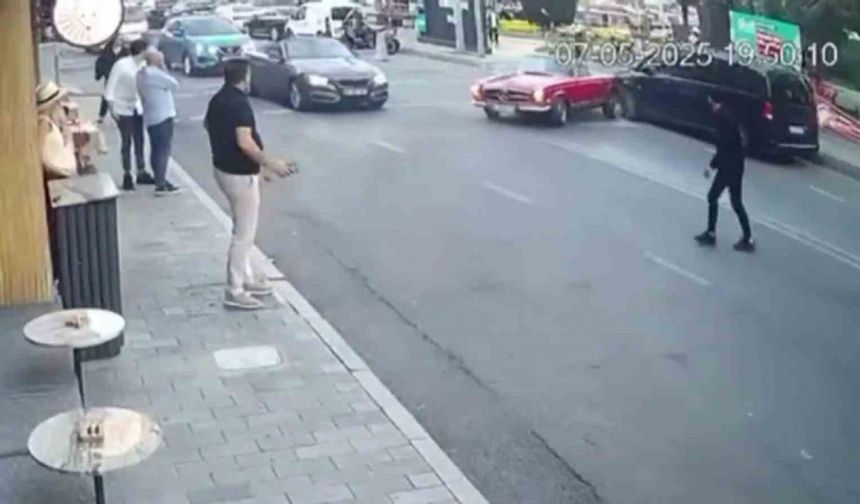 Vale teslim aldığı lüks araçla kaza yaptı