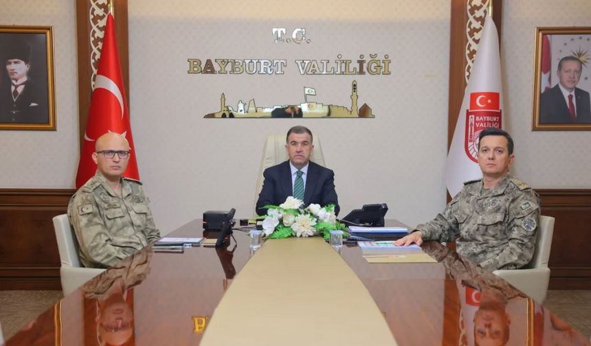 Vali Eldivan VKS üzerinden yapılan Asayiş ve Güvenlik Toplantısı’na katıldı