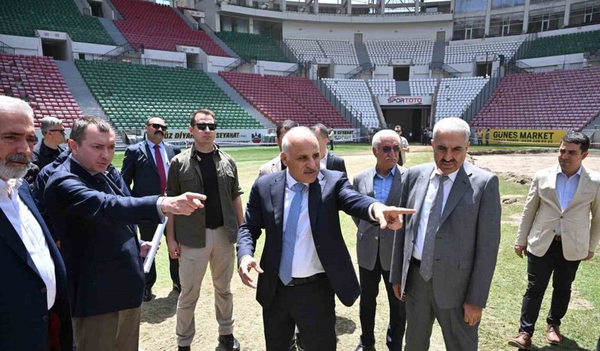 Vali Zorluoğlu, Diyarbakır Atatürk Stadyumundaki çalışmaları yerinde inceledi