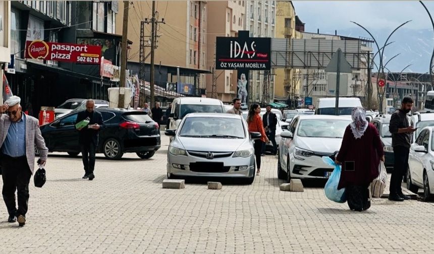 Yüksekova’da park sorunu