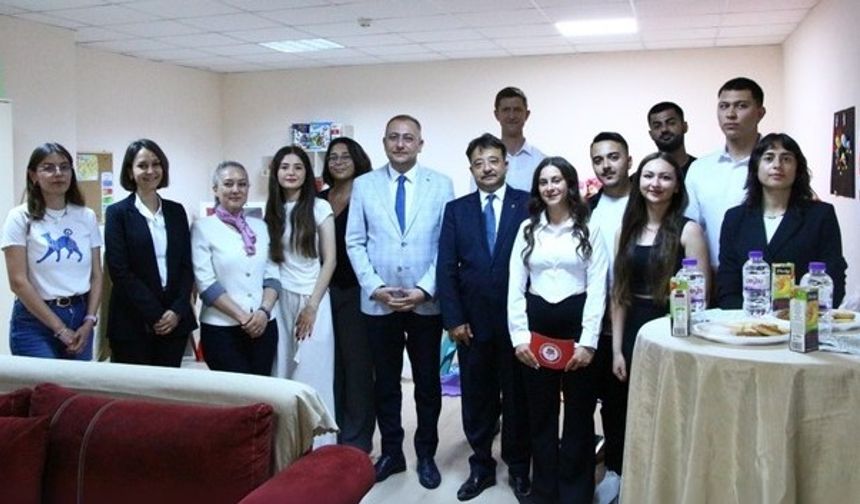 “Bir Oda Bir Dünya” Projesiyle Çocuklara Umut Oldular