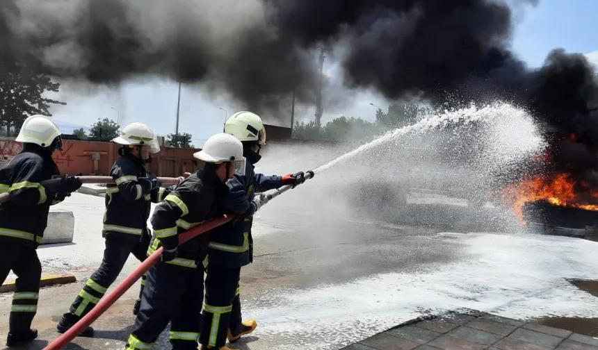 Kocaeli'de yangınlara müdahale ekibi büyüyor