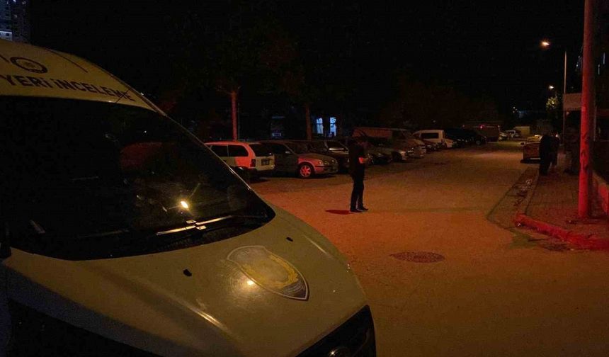 17 yaşındaki genç, tanımadığı şahıslar tarafından bıçaklandı